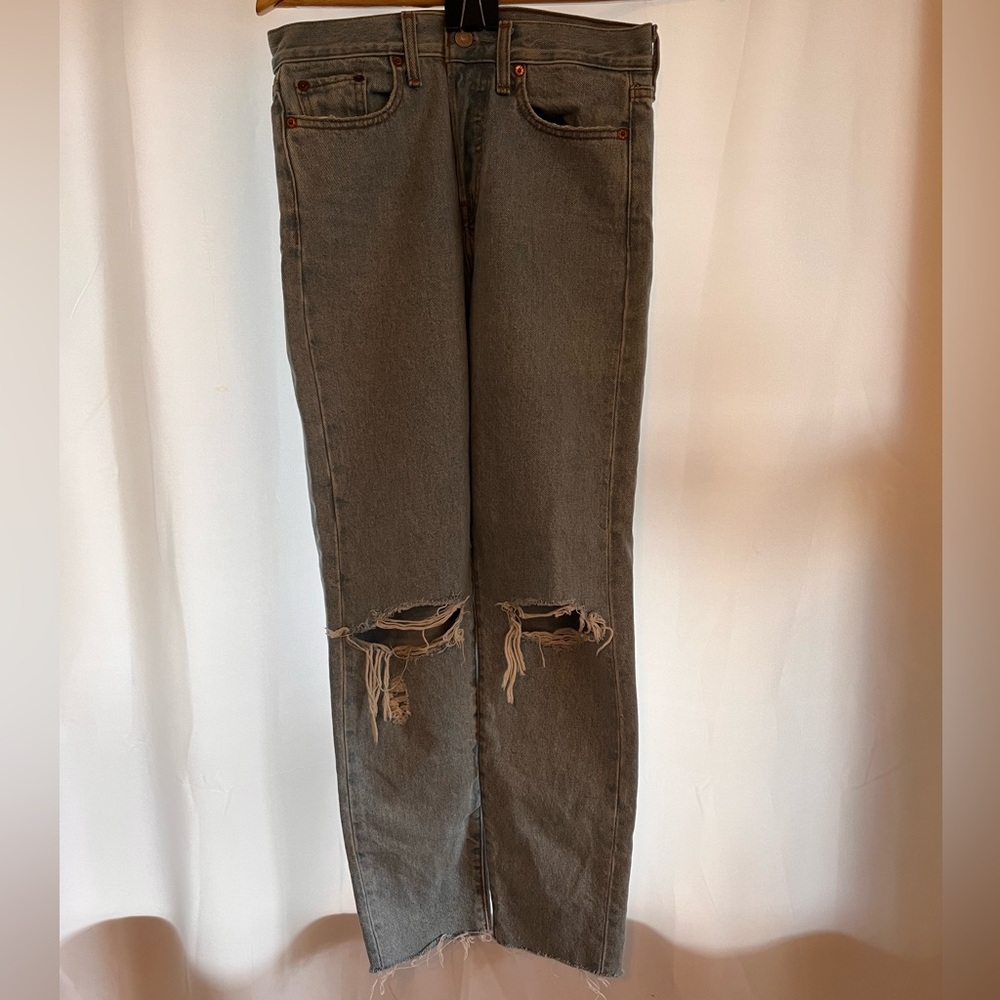 Ankle cutoff straight leg Levi jeans